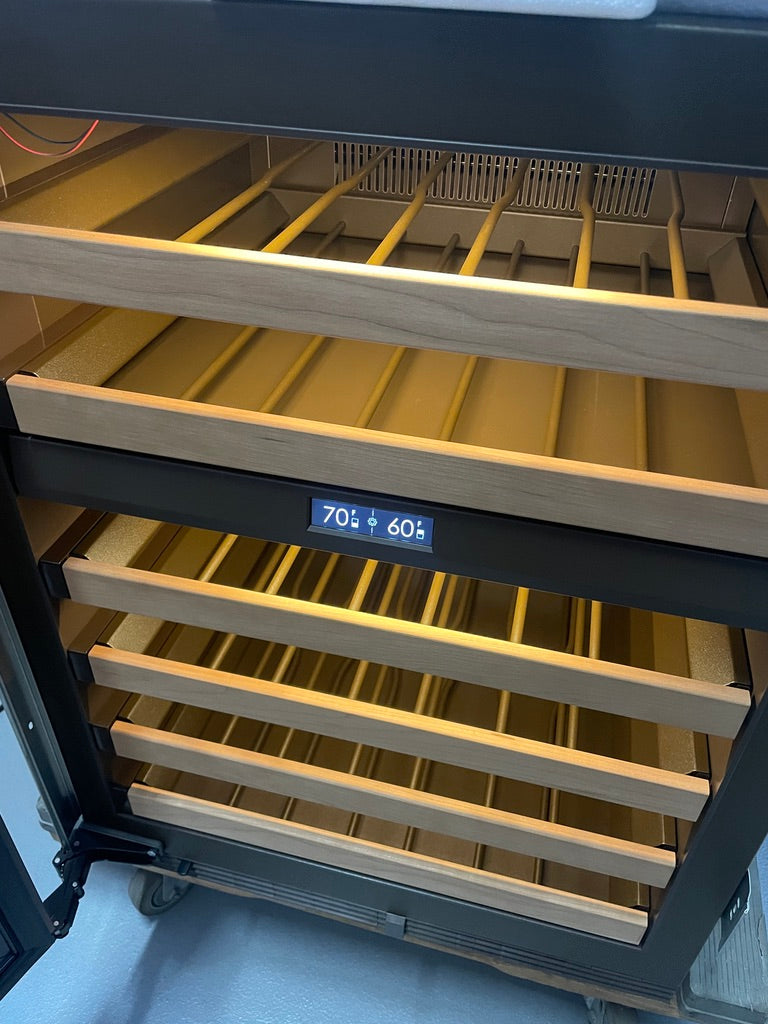 SubZero DEU2450W/L 24” Wine Cooler