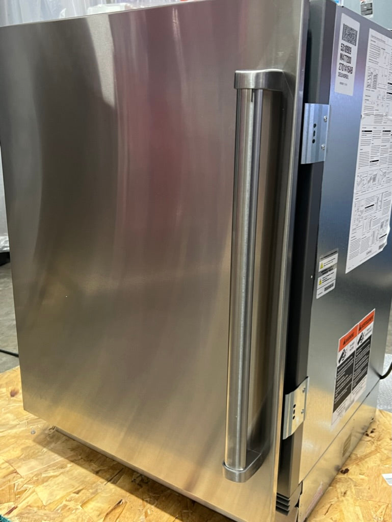 SubZero DEU2450RO/L - 24" Under-counter Refrigerator *NEW W/ FFW*