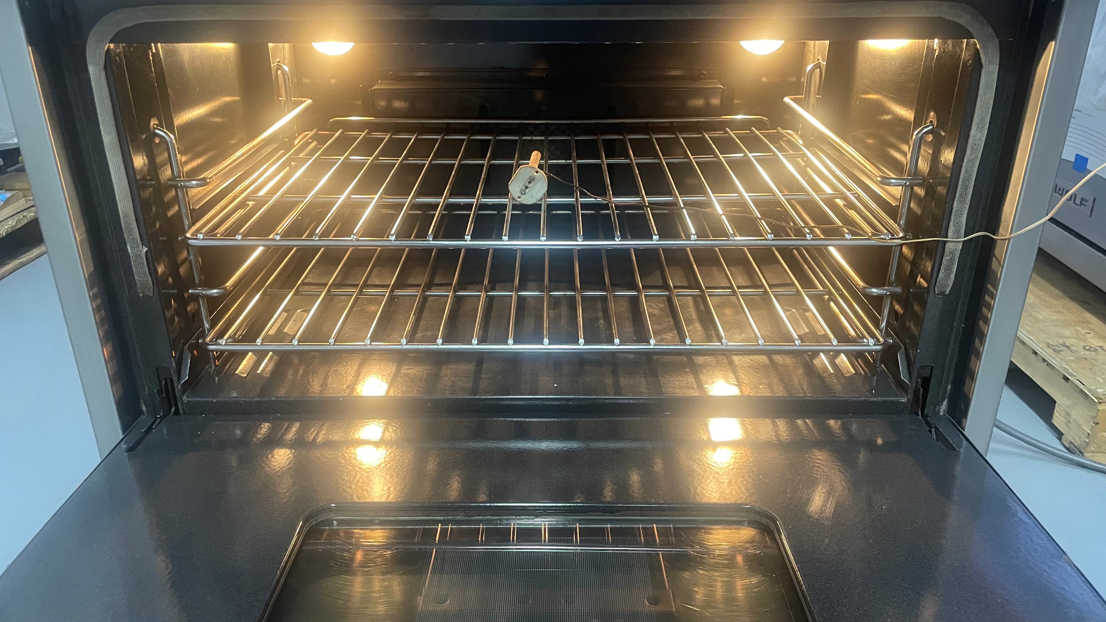 Viking VGRC365-4QDSS - 36" 4-Burner Range W/ Char