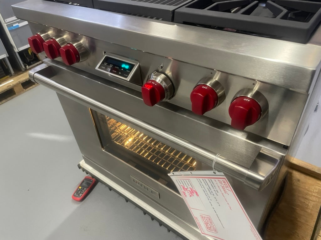 Wolf DF364C - 36" 4-Burner Dual-Fuel Range W/ Char