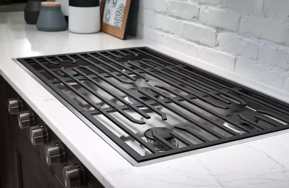 Wolf CG365C/S - 36” 5 Burner Cooktop