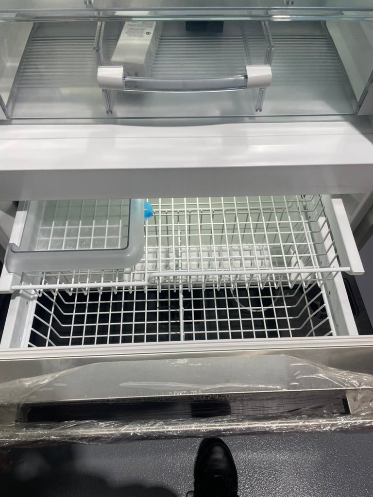 SubZero BI-36U/S/TH-LH - 36” Built-In Refrigerator W/ Freezer Drawer
