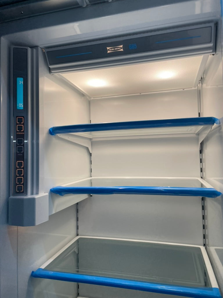 SubZero 685/S - 42” Side-By-Side Refrigerator/Freezer