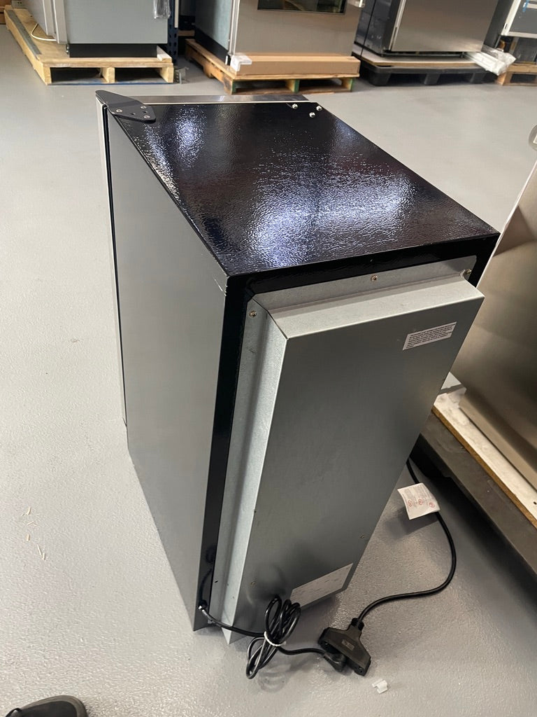 SubZero 315W/S/PH-RH - 15” Undercounter Wine Right-Hinge