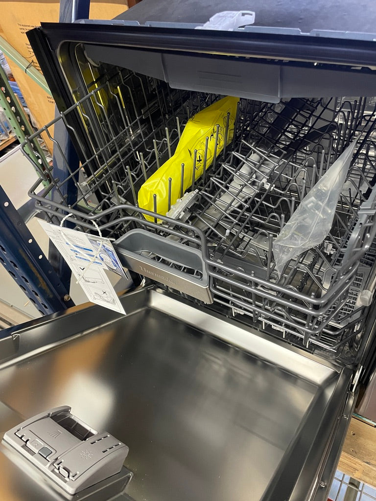 Thermador DWHD560CFP - 24" Stainless Steel Dishwasher