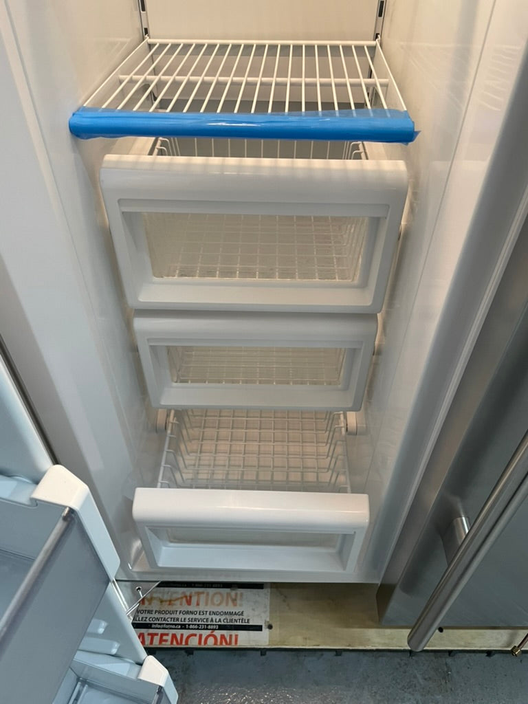 SubZero 685/S - 42” Side-By-Side Refrigerator/Freezer