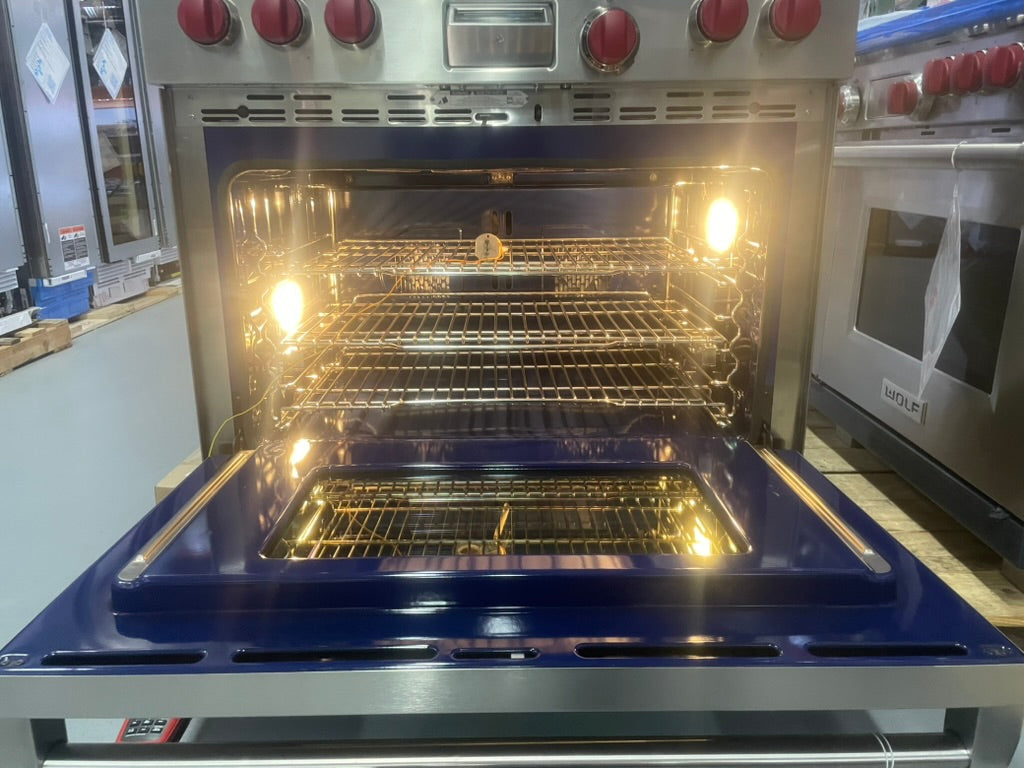 Wolf DF364C - 36" 4-Burner Dual-Fuel Range W/ Char